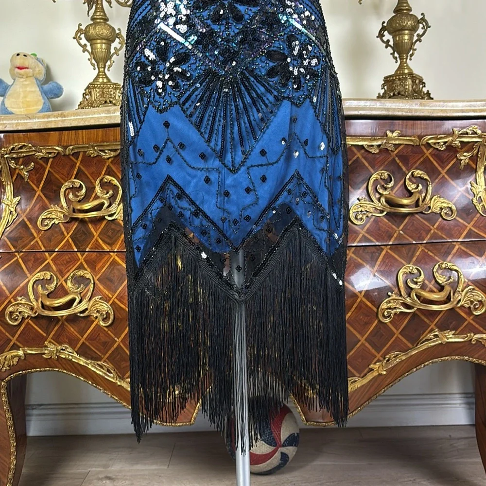Women,formal stretch all over sequins fitted special Occasion Evening dress - Picture 2 of 4
